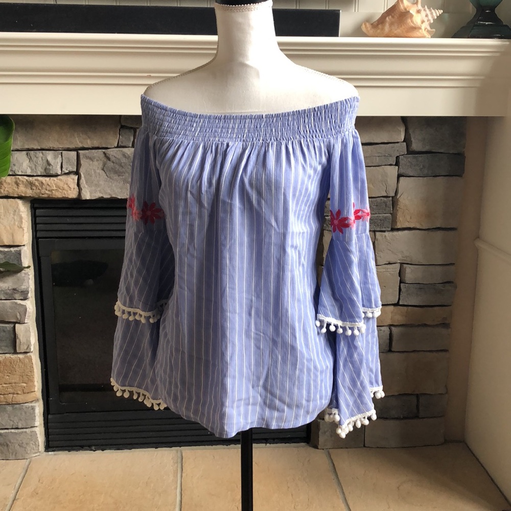 NWOT Anthropologie off the shoulder peasant top size small